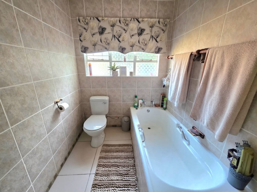 4 Bedroom Property for Sale in Panorama Free State